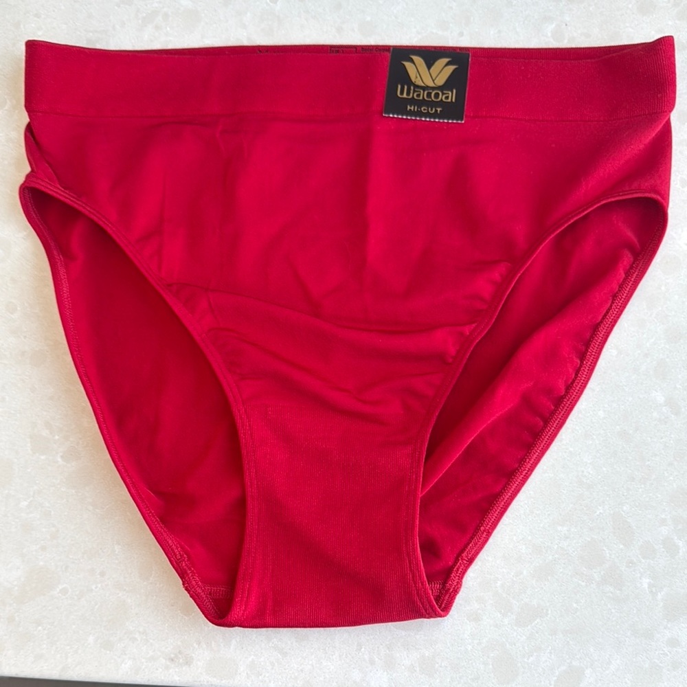 NWT Wacoal Hi Cut Red Panties size Large